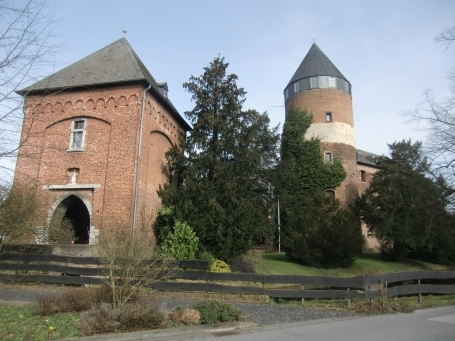 Brüggen : Burgwall, Burg Brüggen und Torbau der Vorburg